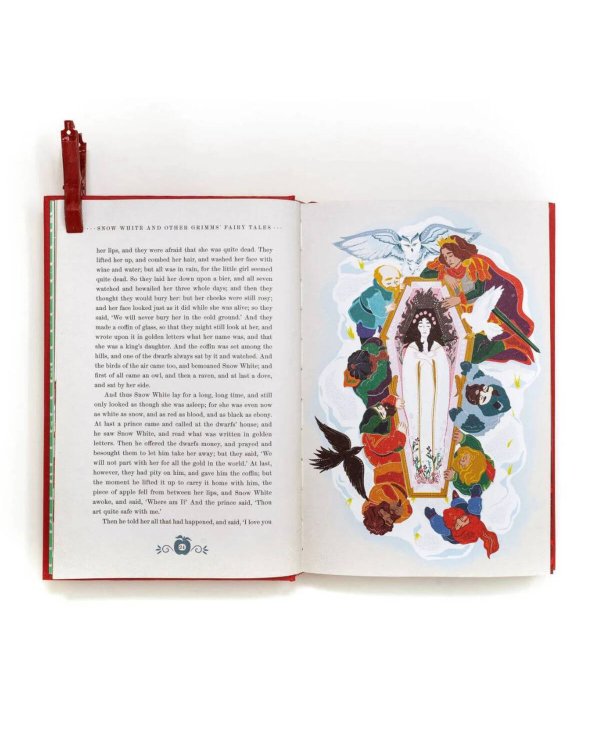 Дополнительное изображение книги «Snow white and other grimms fairy tales (MinaLima edition) Белоснежка и другие сказки братьев Гримм (издание МинаЛима) / Книги на английском языке»