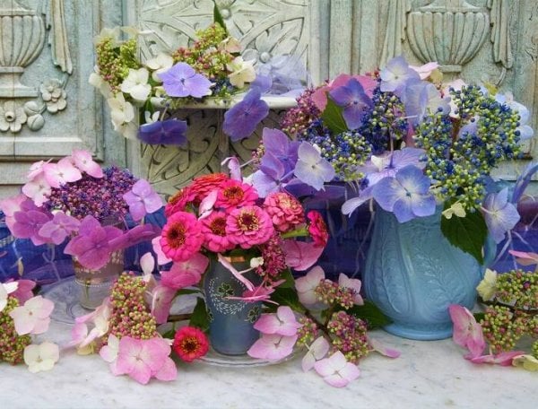 Алмаз.мозаика(блест.)40х50см,с подр.,с част. зап.(31цв.)Нежные цветы в светлых вазах (Арт. ASD5031)