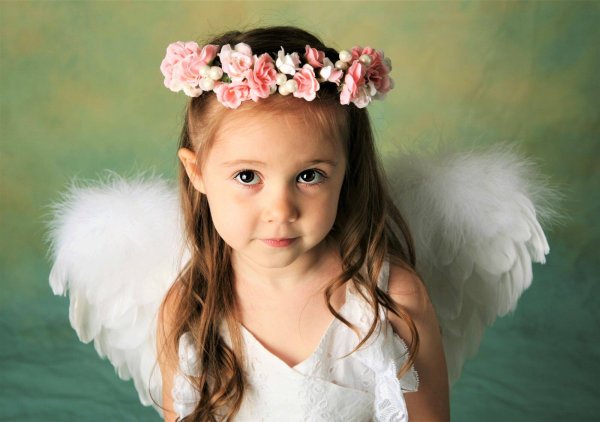 Алмаз мозаика (клас.) 30х40 см, с подр., с полн. заполн. ТЕМНОГЛАЗЫЙ АНГЕЛОЧЕК (Арт. DP001)