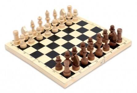 ШАХМАТЫ ДЕРЕВЯННЫЕ ОБИХОДНЫЕ ПАРАФИНИРОВАННЫЕ В КОМПЛЕКТЕ С ДОСКОЙ (295Х145 ММ) (Арт. ИН-8057)