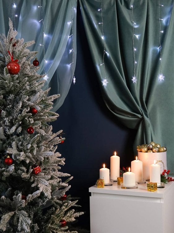 Гирлянда Бахрома (MILAND) Гирлянда Бахрома со звездами 4х0,6м, прозр. нить, 120 белые лампы, 8 реж. Для исп. в доме НУ-3639