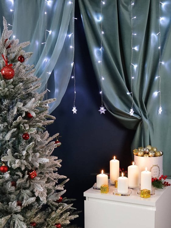 Гирлянда Бахрома (MILAND) Гирлянда Бахрома со снежинками 5х0,8м, прозр. нить, 216 белые лампы, 8 реж. Для исп. в доме НУ-3638