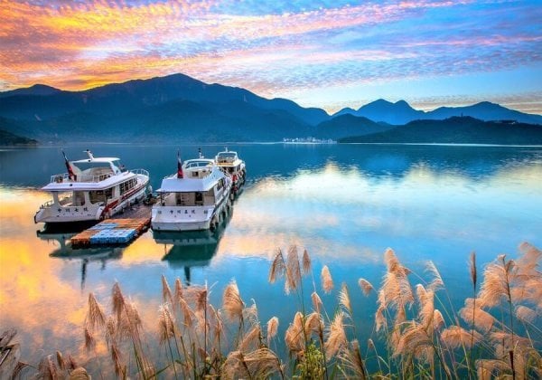 Алм. мозаика 30*40 (класс) полное зап. без подр. (30 цв.)Мини яхты на реке в сумерках(Арт. CF30053)