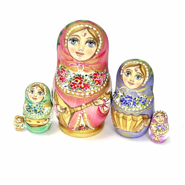 Матрешка Мила с балалайкой, красная 5м 10 см