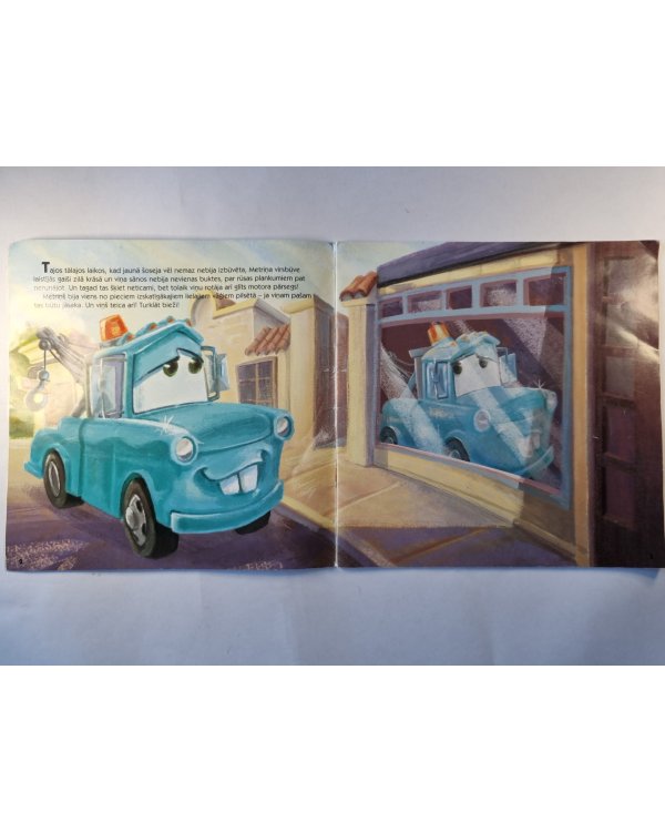 Vāģi. Metriņs un motora pārsegs