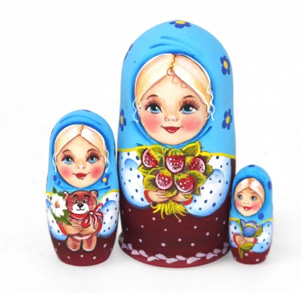 Матрешка Мила с букетом земляники (голубая, бордовая) 3м11