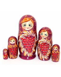 Матрешка гроздь смородины на бордовом