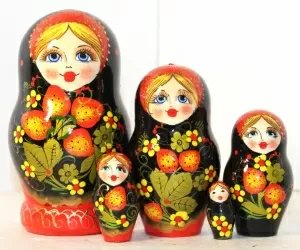 Матрешка Ягодка хохлома фигур. 5м15