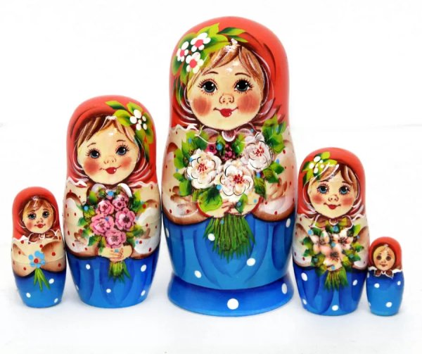 Матрешка Настя с белыми розами 5м14