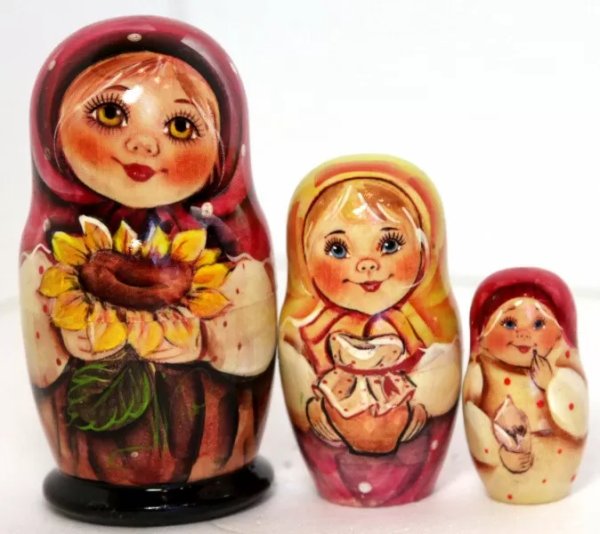 Матрешка Софья с подсолнухом 3м11 Матрешка Софья с подсолнухом 3м11