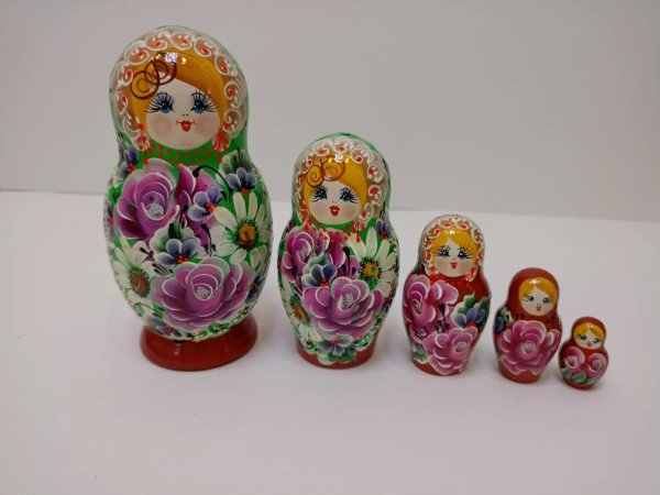 Матрешка Роза с ромашками зеленая ВП 17см 5м