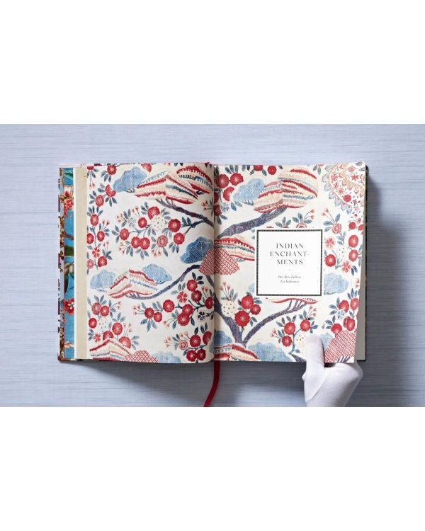 The Book of Printed Fabrics. From the 16th century until today