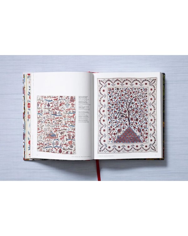 The Book of Printed Fabrics. From the 16th century until today