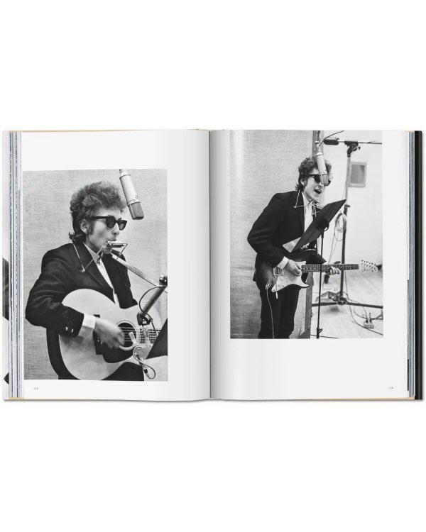 Daniel Kramer. Bob Dylan. A Year and a Day