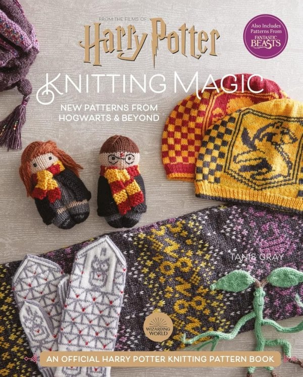 Harry Potter Knitting Magic: New Patterns from Hogwarts & Beyond Harry Potter Knitting Magic: New Patterns from Hogwarts & Beyond