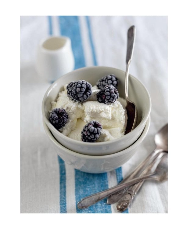 Творог, сдоба и любовь: нежные рецепты для всей семьи: от сырников и запеканок до чизкейка и штоллена