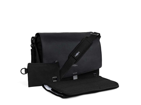 Moon'21 Messenger Bag Art.68.210.020-341 Black практичная сумка для коляски