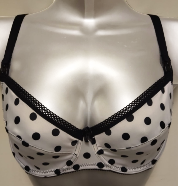 La bebe™ Nursing Bra Soft Art.70986 Black Dots Бюстгальтер для кормления с отстёгивающейся плотной чашкой и стабильной поддержкой груди.
