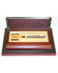 Гульцевая ручка "Восемнадцать буддистов" с 14 каратным золотым пером. - 50%