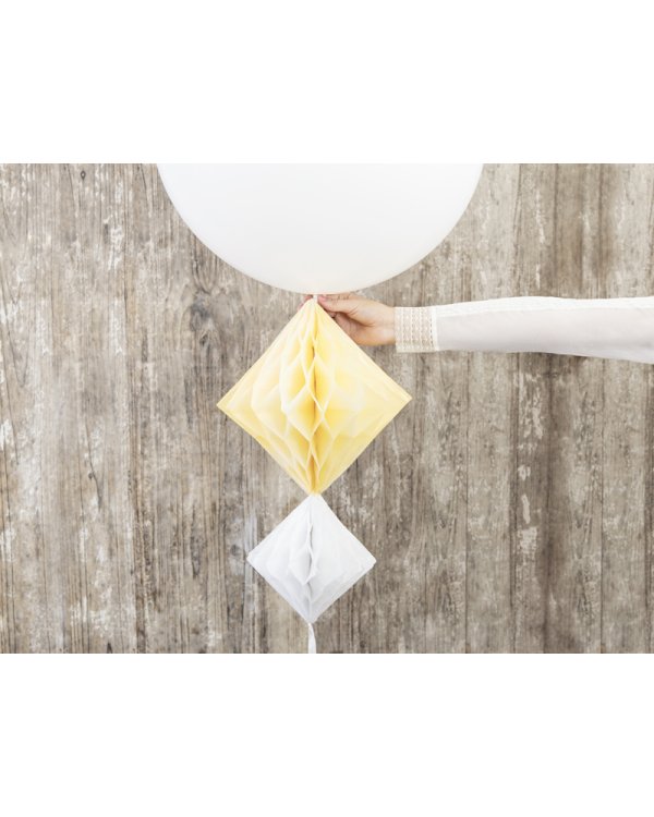 Honeycomb Diamond, cream, 30cm
