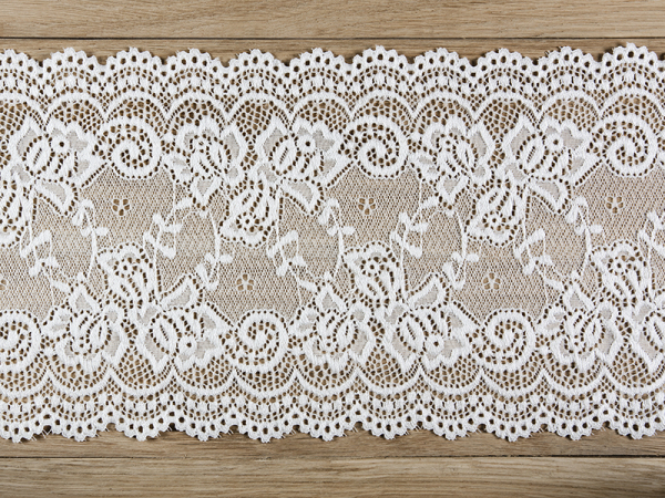 Lace, off-white, 0,15 x 9m (1 pc. / 9 lm)