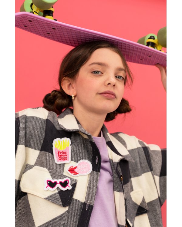 Iron on patches Kiss me, mix, 4.5-6.5x3-6 cm (1 pkt / 3 pc.)