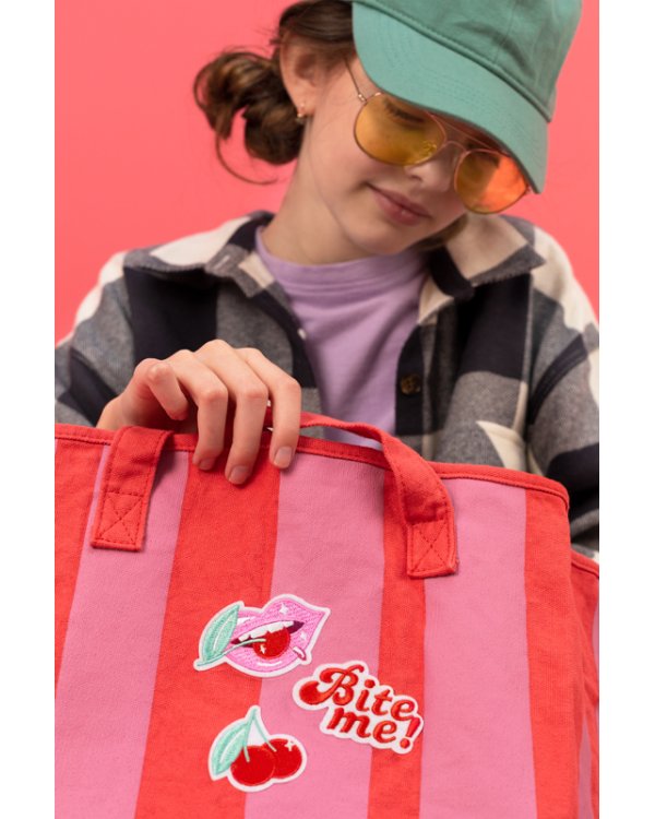 Iron on patches Bite me, mix, 4-4.5x4.5-7 cm (1 pkt / 3 pc.)