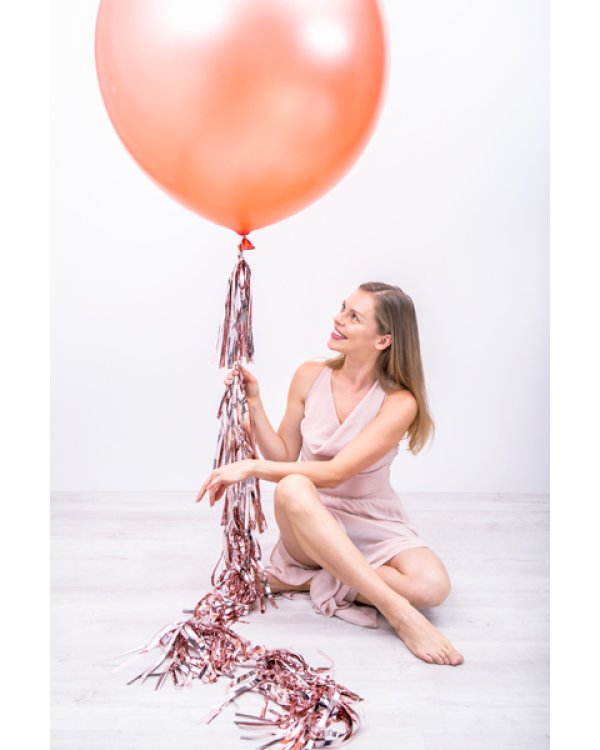 Tassel garland, rose gold