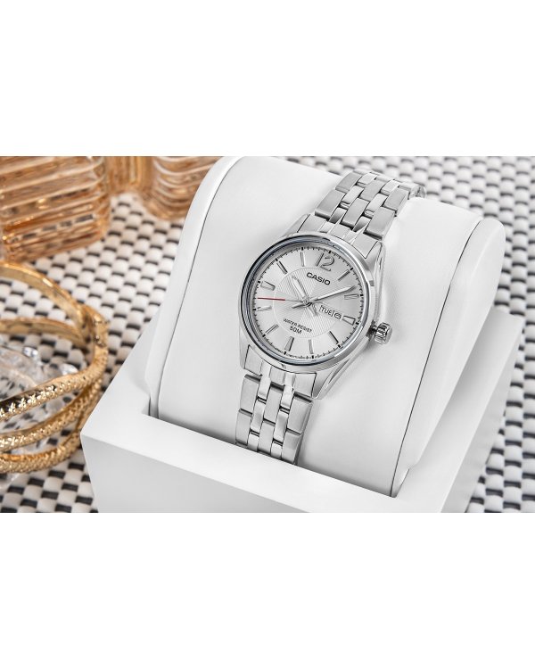 Дополнительное изображение книги «CASIO LTP-1335D-7AVDF Женские часы»
