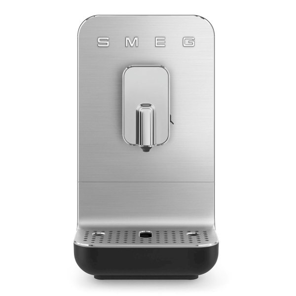 Обложка книги «Smeg BCC13BLMEU Кофемашина black»