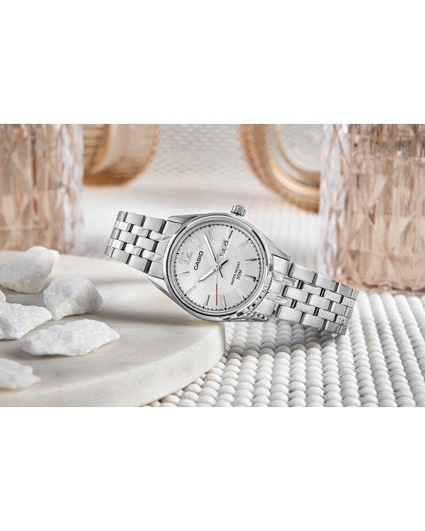 Дополнительное изображение книги «CASIO LTP-1335D-7AVDF Женские часы»