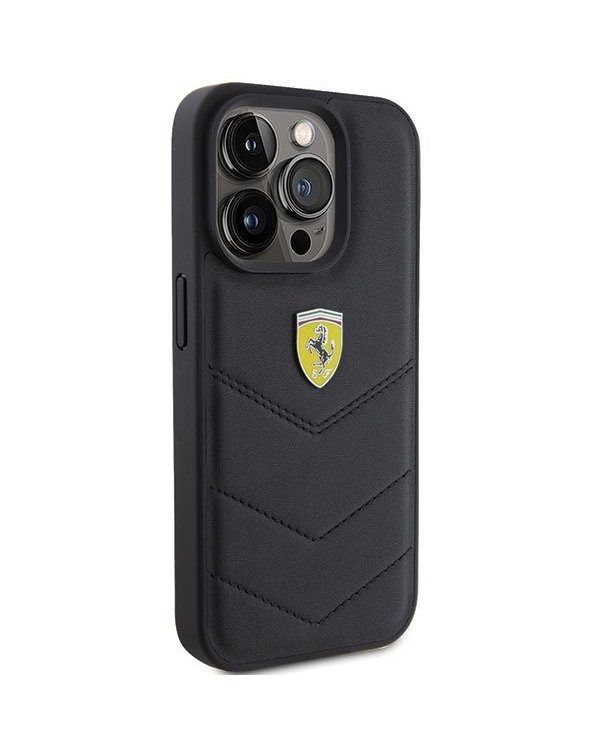 Ferrari Quilted Metal Logo Back Case Защитный Чехол для Apple iPhone 15 Pro
