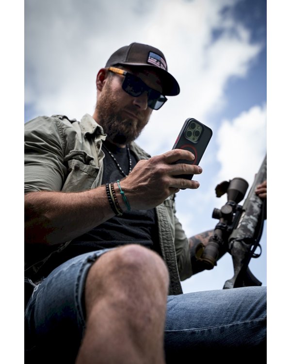 Дополнительное изображение книги «Tactical MagForce Hyperstealth 2.0 Защитный чехол для iPhone 13 / чёрный/красный»