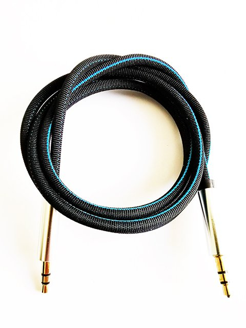 Обложка книги «Mocco Textile Премиум AUX провод 3.5 mm -> 3.5 mm 1m Cеребро»