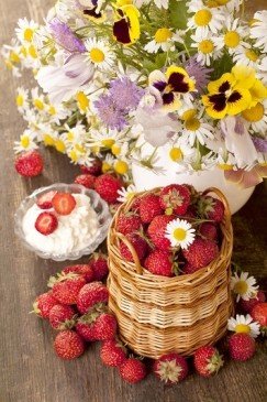 Алмазная мозаика "Цветы и ягоды" (33 цвета), 30х40 см
