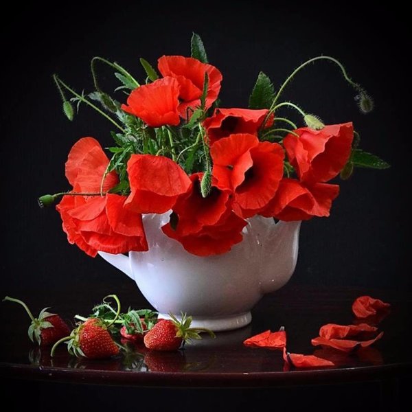 Картина мозаикой "Алые маки", 30х30 см, 29 цветов