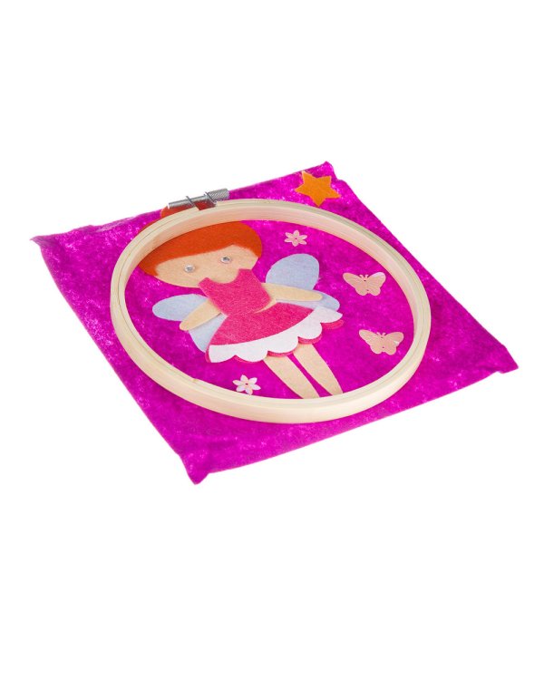 Аппликация из фетра на пяльцах. Волшебница-фея