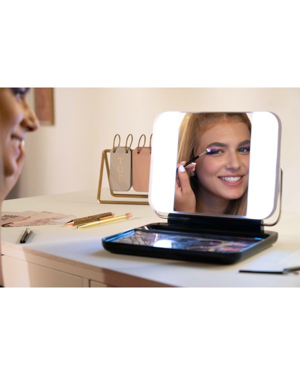 STYLE 4 EVER набор для макияжа с LED