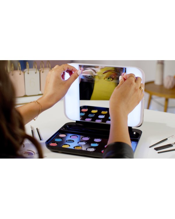 STYLE 4 EVER набор для макияжа с LED