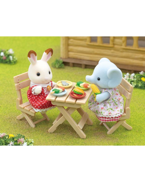 Дополнительное изображение книги «SYLVANIAN FAMILIES Набор Пикник с барбекью для друзей»