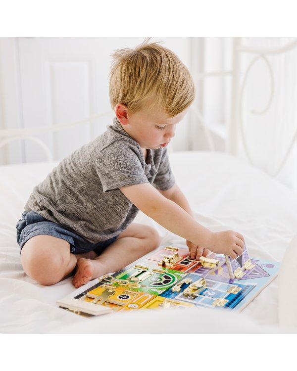 Дополнительное изображение книги «MELISSA & DOUG игровой набор Доска с замочками»