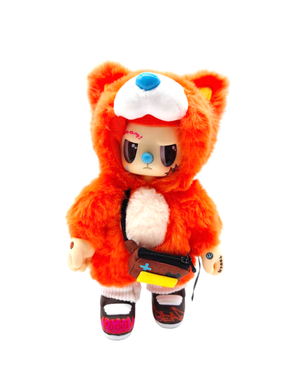 REBEL BEAR Мягкая коллекционная фигурка с сумочкой, 18 см